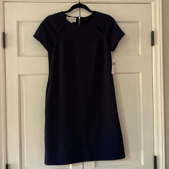 Donna‎ Morgan Shift Silhouette Dress Subtle Clavicle Cutouts New Size 4 NWT Navy - Picture 3 of 13